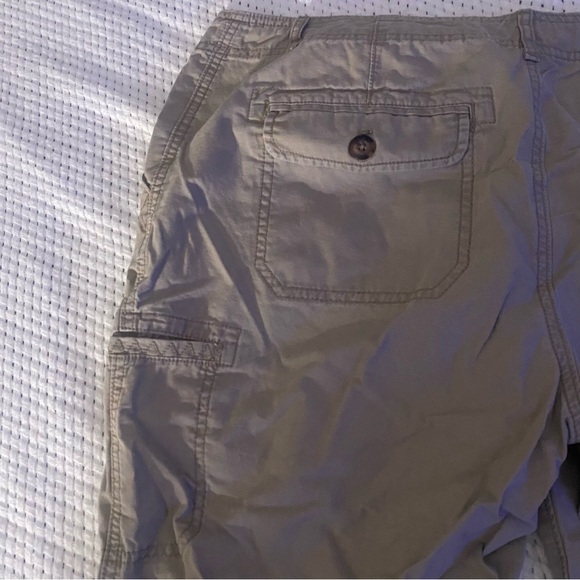 Eddie Bauer Rip Stop women’s Size 14 Large Tan Cargo Cropped Flood Hiking Pants - Picture 5 of 5